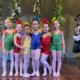 Colégio Teófilo Rezende apresenta "Alice no Brasil das maravilhas"