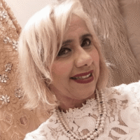 Elaine Ramalho visagista e cabeleireira