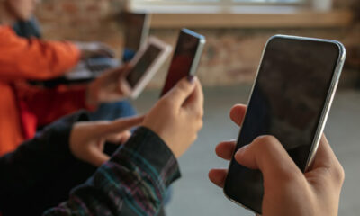 O que a lei diz sobre celular em sala de aula?