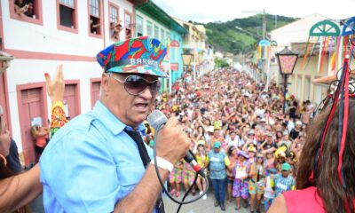 Carnaval de Sanja ganha mais ritmo: Bloco do Barbosa se apresenta pela primeira vez em São José