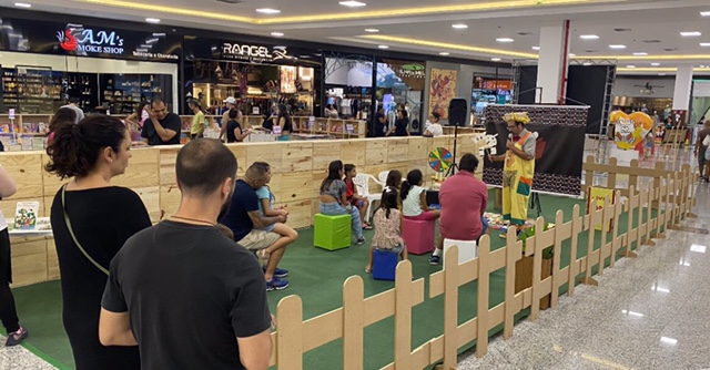 No Shopping Jardim Oriente, de 28 de fevereiro a 30 de março, é possível conferir a “Feira de Livros da Amo Ler”