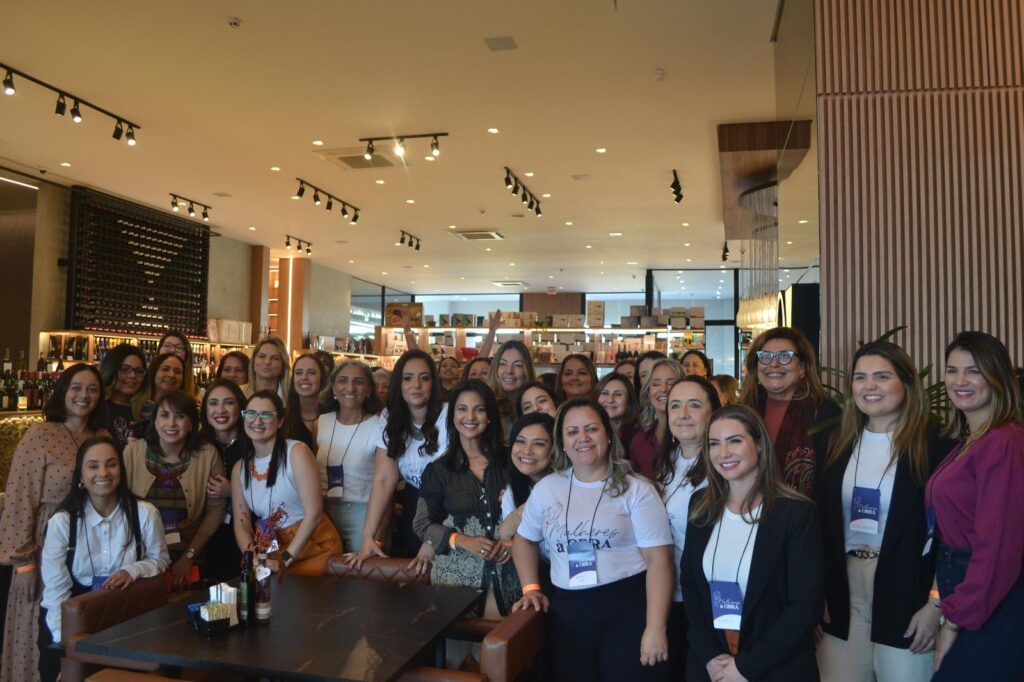 Caminhada Mulheres à Obra promove saúde, bem-estar e networking em Caraguatatuba.