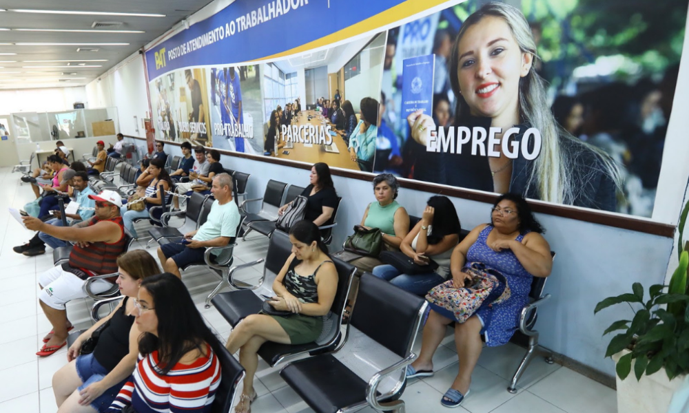 PAT disponibiliza 476 vagas para segunda-feira