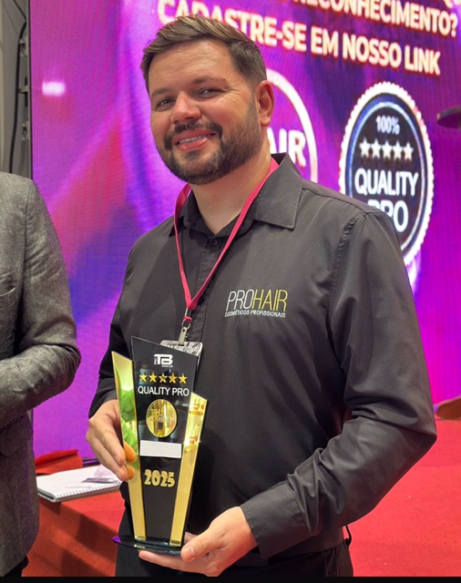 Cabeleireiro de São José conquista troféu na Fest Hair