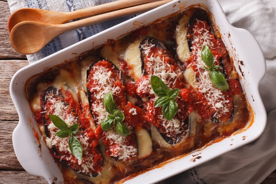 Berinjela à parmegiana para o seu jantar