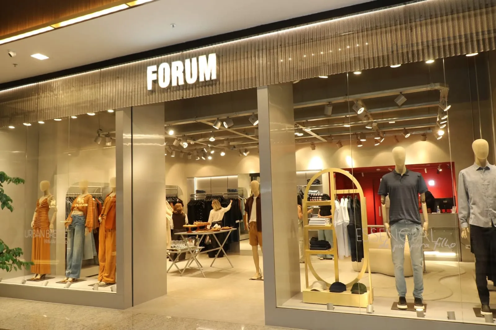 Forum apresenta a coleção URBAN BREEZE com coquetel