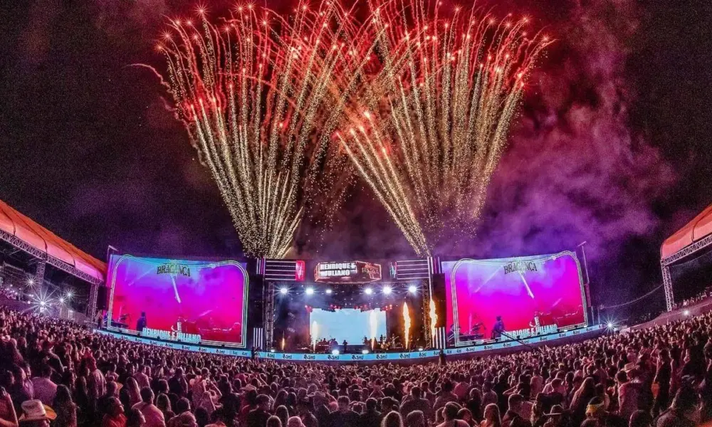 Vale Rodeio Show impressiona com público e shows nacionais