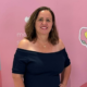 Patricia Morello, jornalista SJC, estrategista em comunicação e cofundadora do Portal RoteiroSJC, em evento de inauguração em São José dos Campos