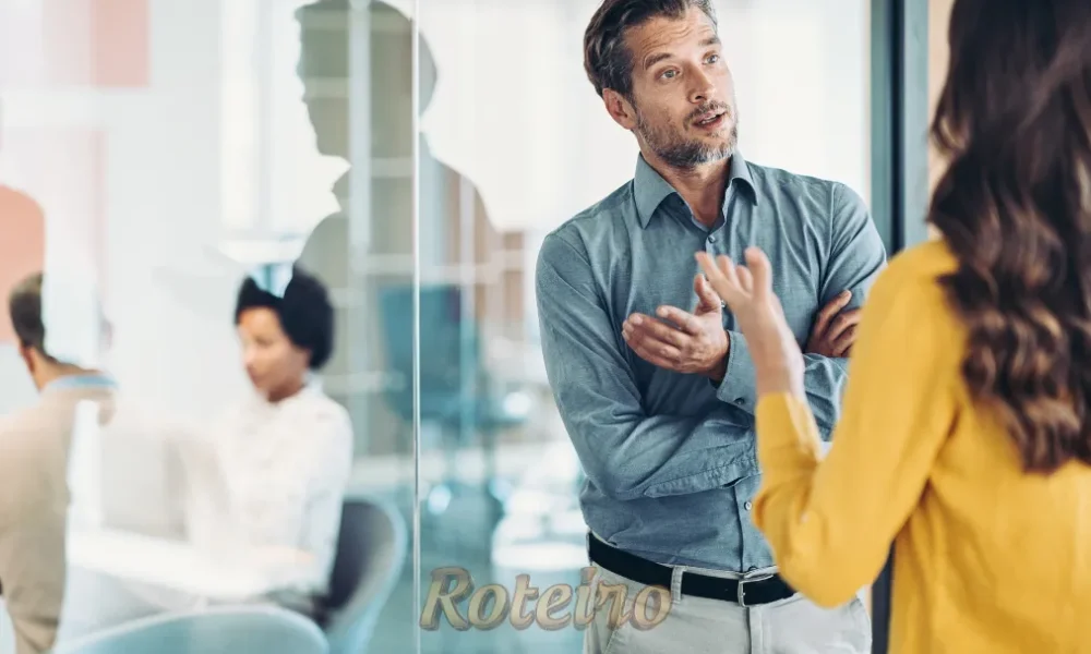 Socios discutindo como resolver um impasse na empresa