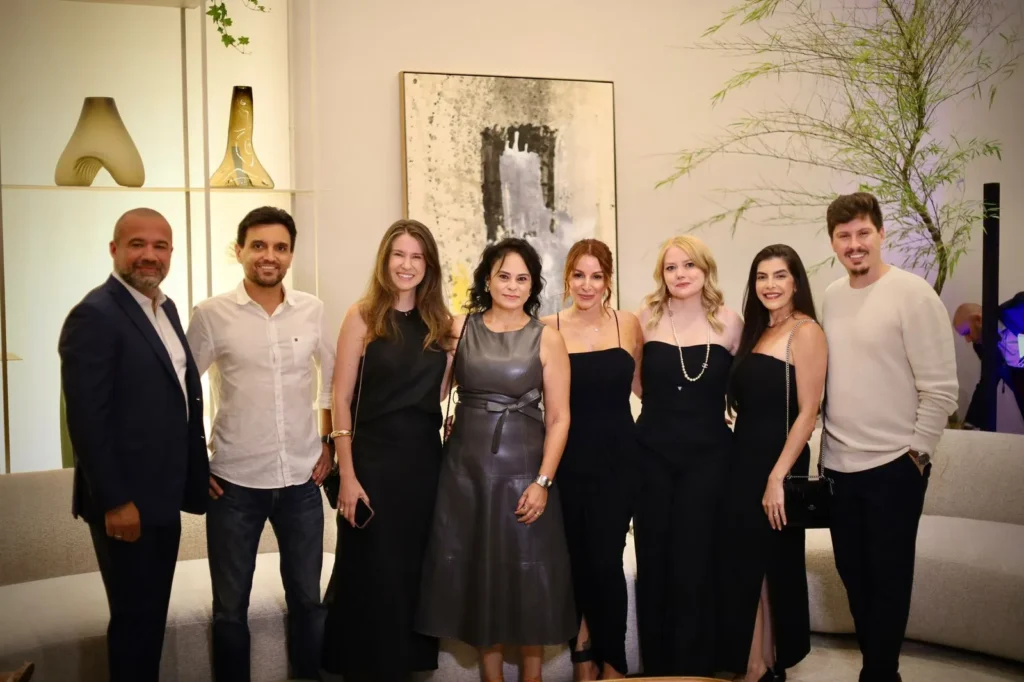 Profissionais de Taubaté, Sérgio Mattos, Laila Siqueira, Veridiana Guarnieri, João Gobbo com a esposa Vanessa Senne e a empresária Patrícia Couto.