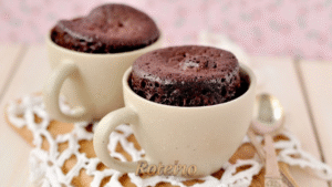 bolo de pote de chocolate na xícara
