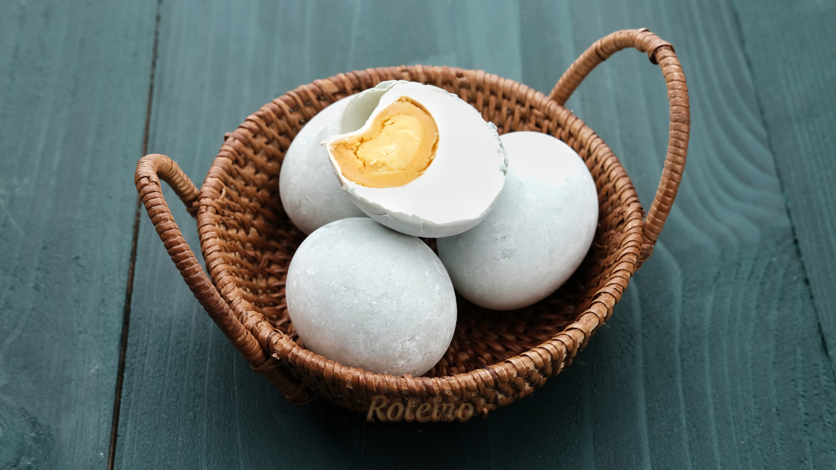 Ovo de pata: sabor intenso e gema vibrante