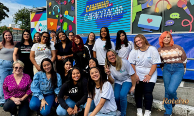 Carreta adaptada como sala de aula do programa Caminho da Capacitação na Fundhas do Parque Industrial em SJC — foto PMSJC