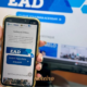 Aluno realizando curso EAD gratuito do Cephas Fundhas em São José dos Campos pelo computador — foto divulgação PMSJC