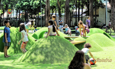 Crianças brincando em área verde de São José dos Campos — cidade amplia ações pela primeira infância com Comitê Urban95
