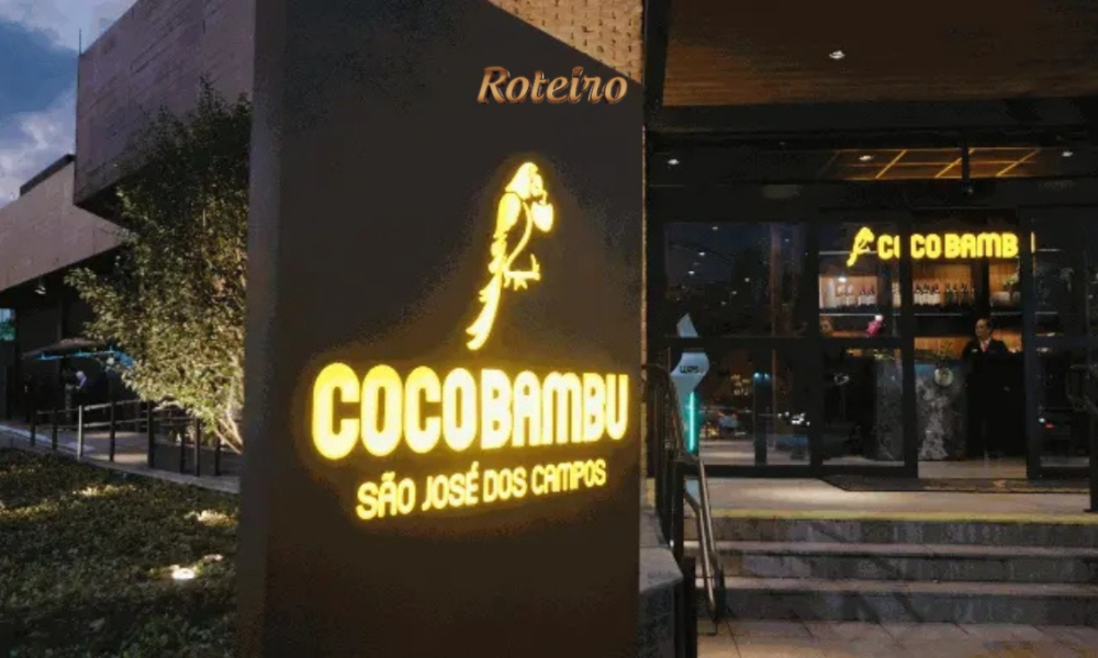 Fachada do Coco Bambu São José dos Campos SJC iluminada à noite