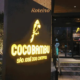 Fachada do Coco Bambu São José dos Campos SJC iluminada à noite
