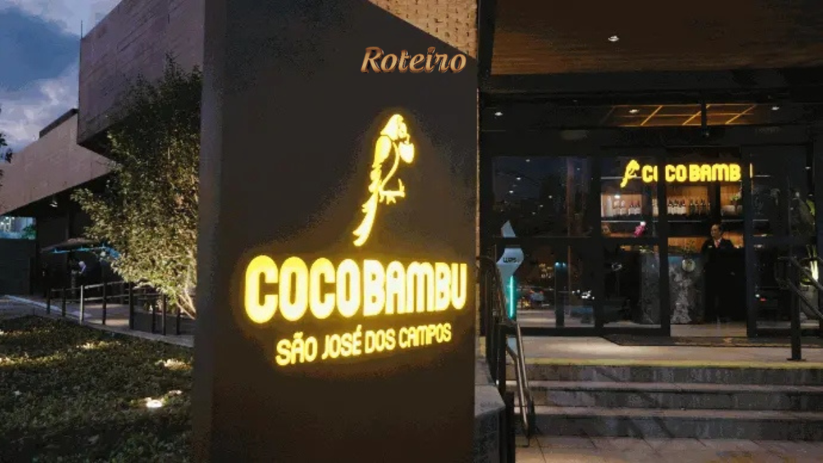 Fachada do Coco Bambu São José dos Campos SJC iluminada à noite