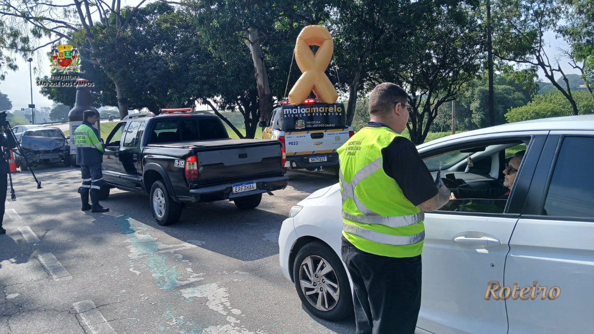 Blitz educativa da SEMOB e DETRAN no Anel Viário de SJC — ação de segurança no trânsito em São José dos Campos