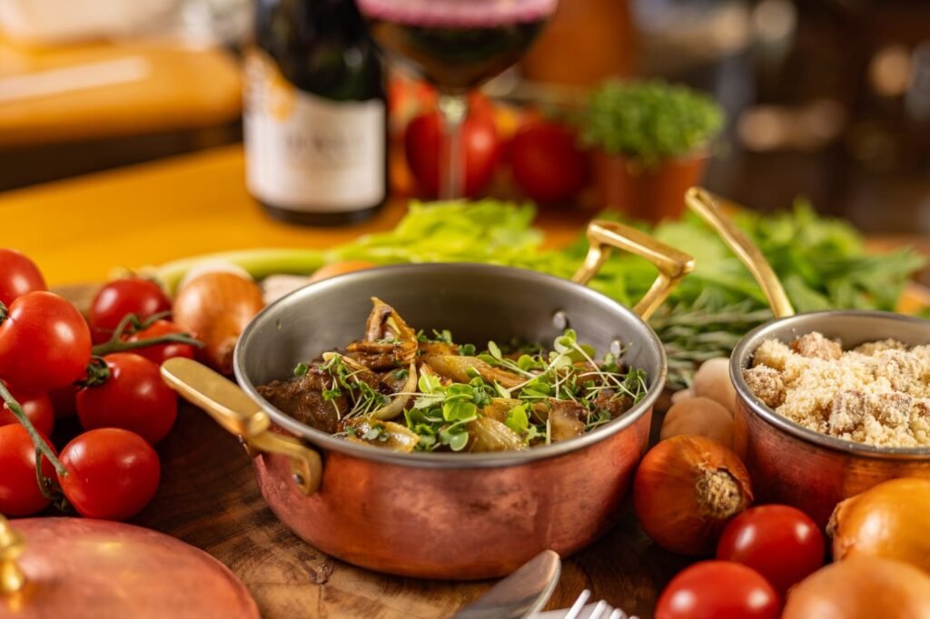 Panela da Chef vegana polenta cremosa cogumelos Casa Bambui Mantiqueira inverno