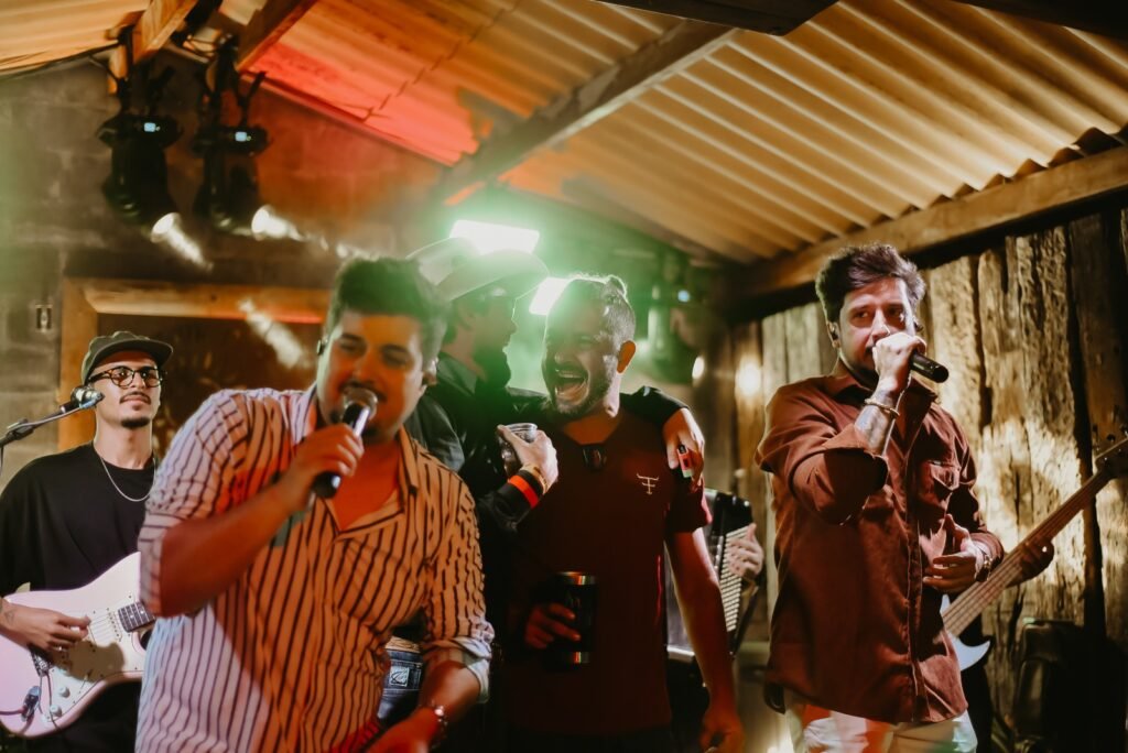 show de musica ao vivo no Festival O Menor do Mundo em Cacapava