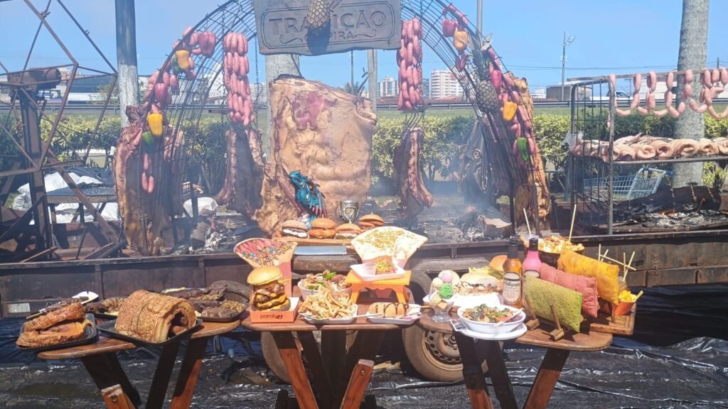 Estações gastronômicas do Burning Fest SJC 2026 com cortes nobres e hambúrgueres artesanais