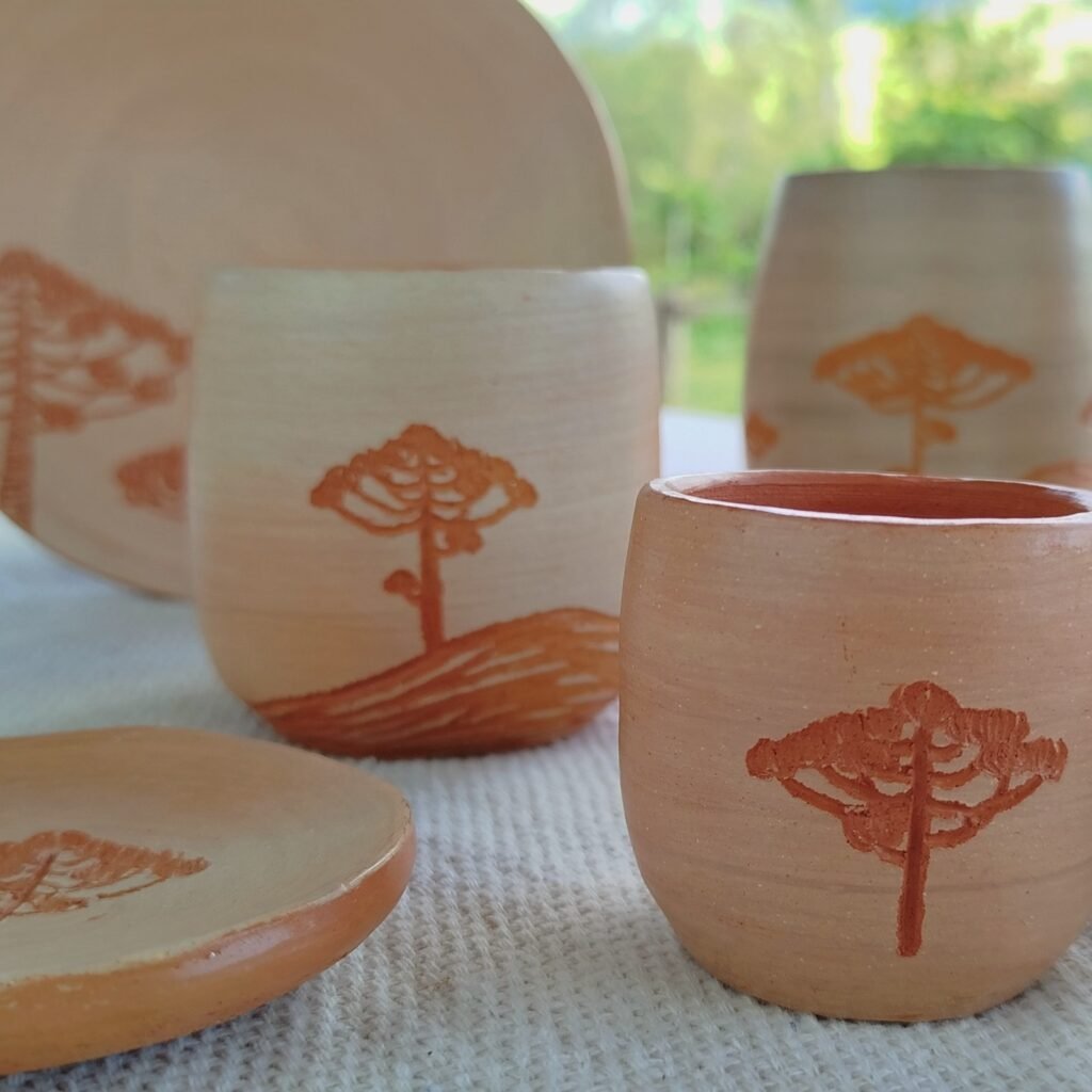 Artesanato e biojoias de produtores da Mantiqueira
