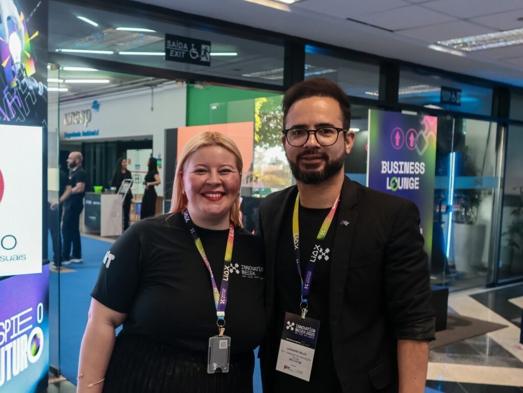Ana Abreu e Leandro Bilac na Innovation Week SJC 2026