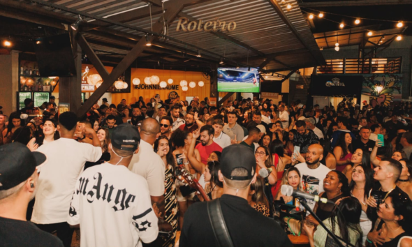 Brilho no Olhar: Pé na Areia costuma lotar no pagode de domingo em SJC