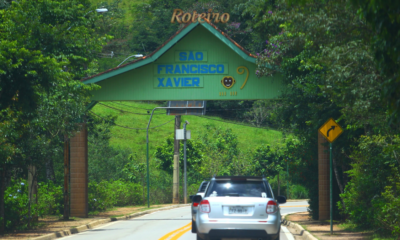 aniversário São Francisco Xavier: pórtico de entrada do distrito em SJC