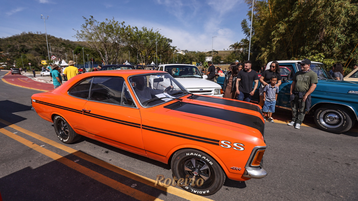 Guararema Classic Cars reúne carros esportivos clássicos