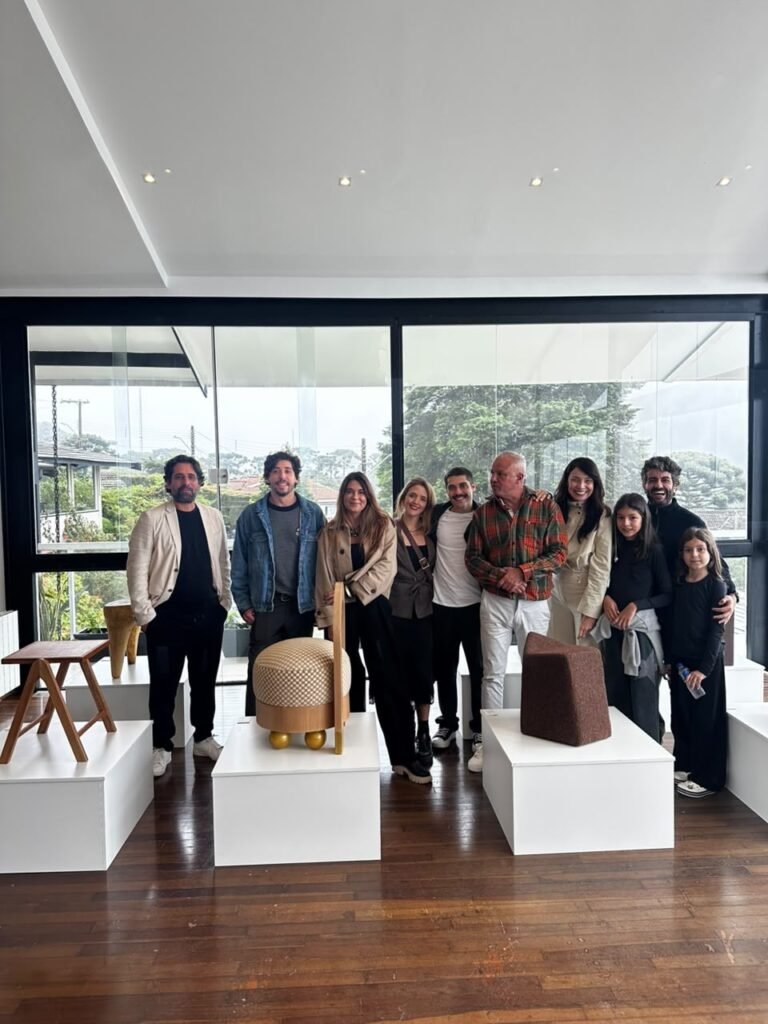 Casa Lemham Design Festival — participantes da exposição Ancorar o Corpo
Slug: casa-lemham-design-festival-grupo-participantes.jpg