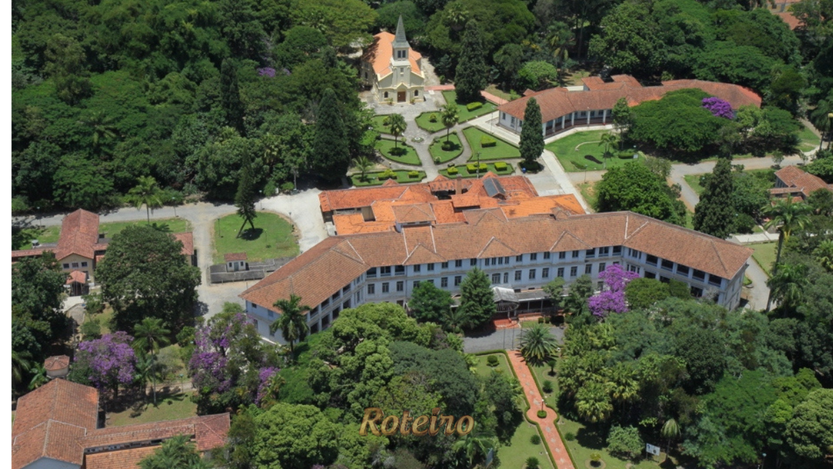 City Tour Vicentina Aranha - vista aérea do antigo sanatório e jardins em São José dos Campos