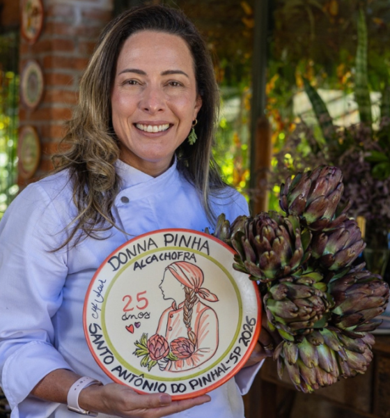 Festival da Alcachofra 2026: chef Anouk Migotto com alcachofras e a cerâmica do Prato da Boa Lembrança