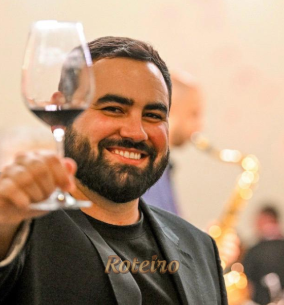Festival Vinhos de Bicicleta - sommelier Rodrigo Ferraz brinda ao evento