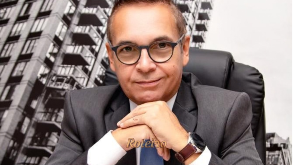gestão condominial em SJC: especialista em gestão condominial durante entrevista