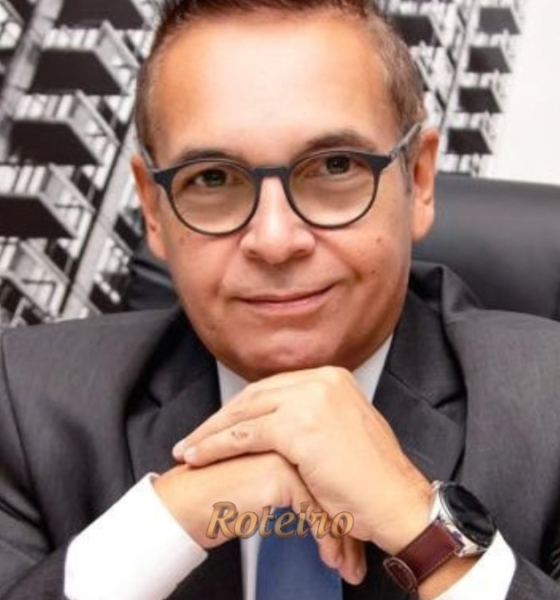 gestão condominial em SJC: especialista em gestão condominial durante entrevista