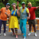 Dia das Crianças SJC: integrantes do grupo Desanja Kids, com roupas coloridas, no Shopping Jardim Oriente