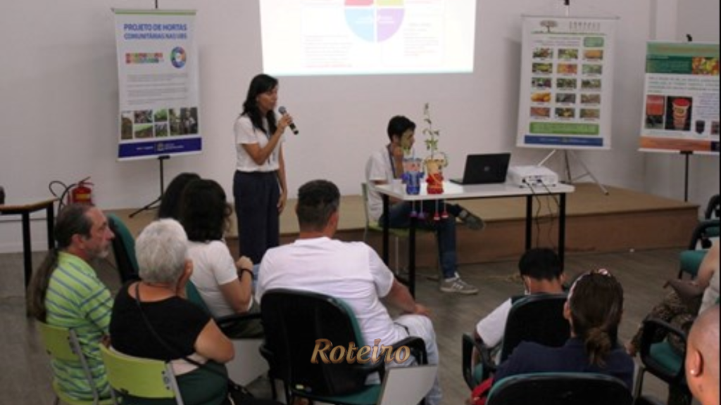 Livro de receitas PANC: participantes da roda de conversa mensal no CEFE em SJC