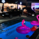 Piscinas em São José: fachada do novo showroom da Orbe no Jardim São Dimas, com piscina iluminada